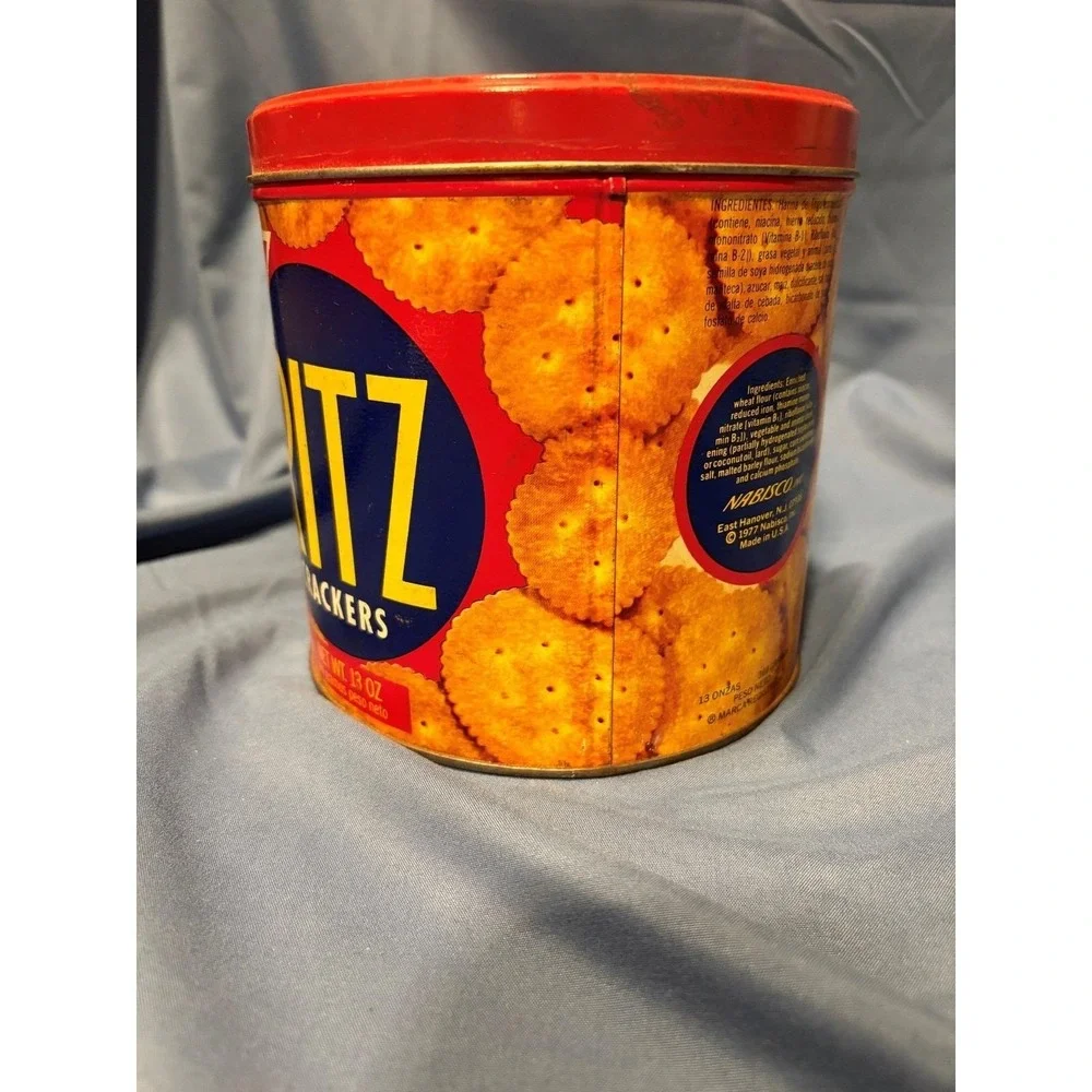 Vintage 1977 Nabisco Ritz Cracker Collectible Tin Round‎ 13 OZ Empty